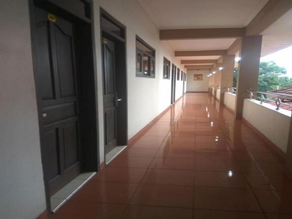 Graha Hotel Sragen Buitenkant foto