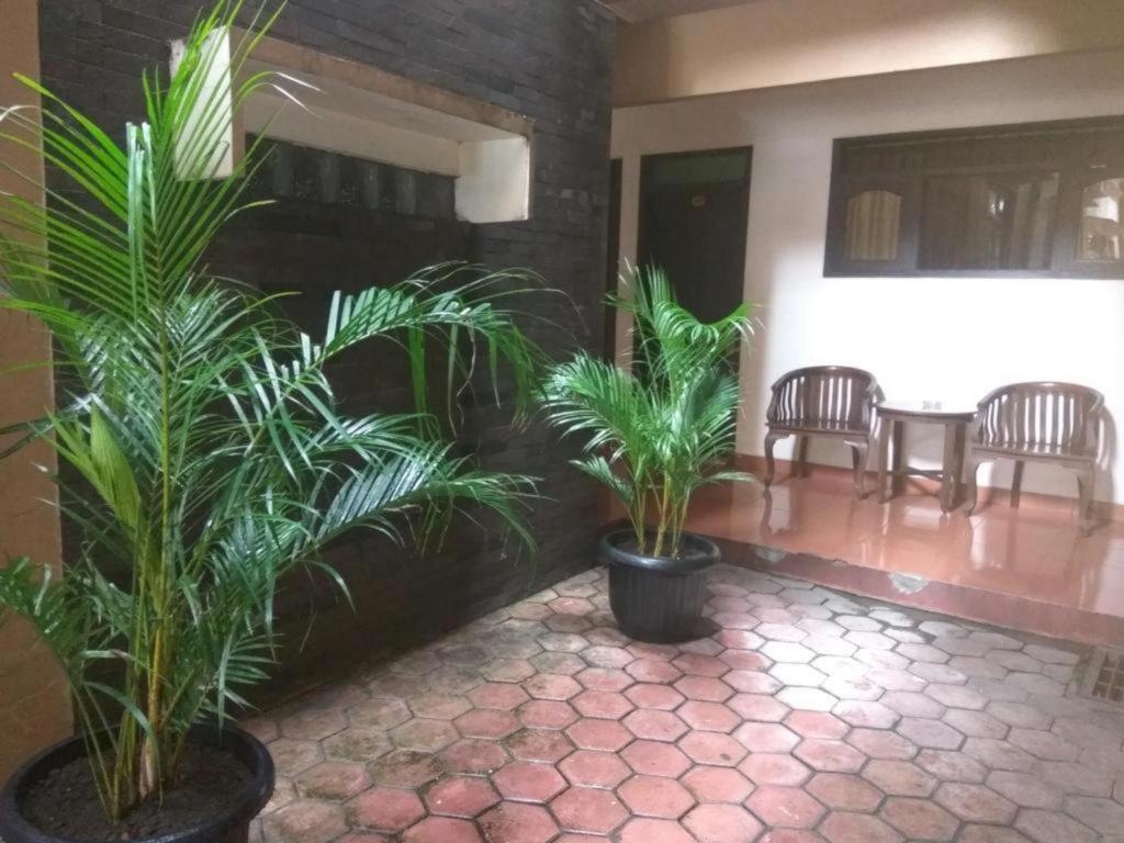 Graha Hotel Sragen Buitenkant foto